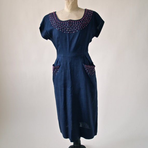 40's Navy Blue Beaded Dress Linen with Pink Pearl… - image 3