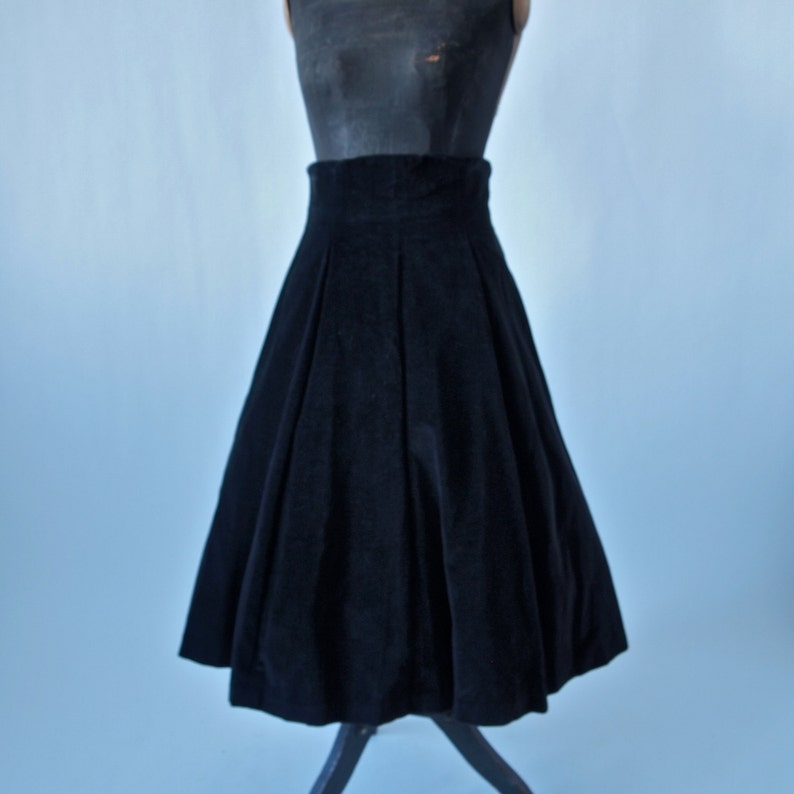50's Black Velvet Skirt and Top Kerrybrooke Mad Men Full - Etsy