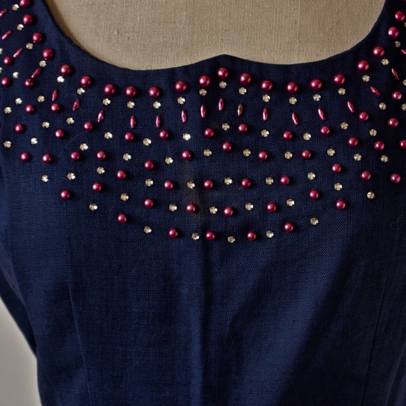 40's Navy Blue Beaded Dress Linen with Pink Pearl… - image 4