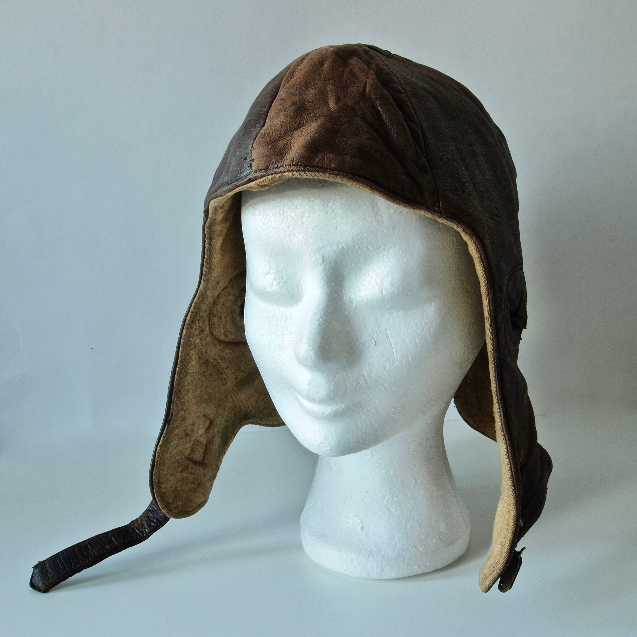 Brown Leather Pilot's Cap Militaria WWI 