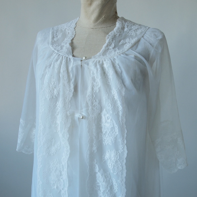 1960'S Nightgown and Robe Peignor Set Chiffon Wedding White with Lace and Beads Petite image 5