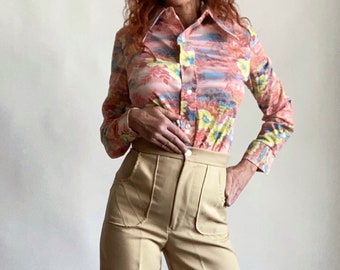 1970’s Jersey Novelty Print Long Sleeve Blouse Pastel Pagodas Disco Shirt Accetn Size 36 Small