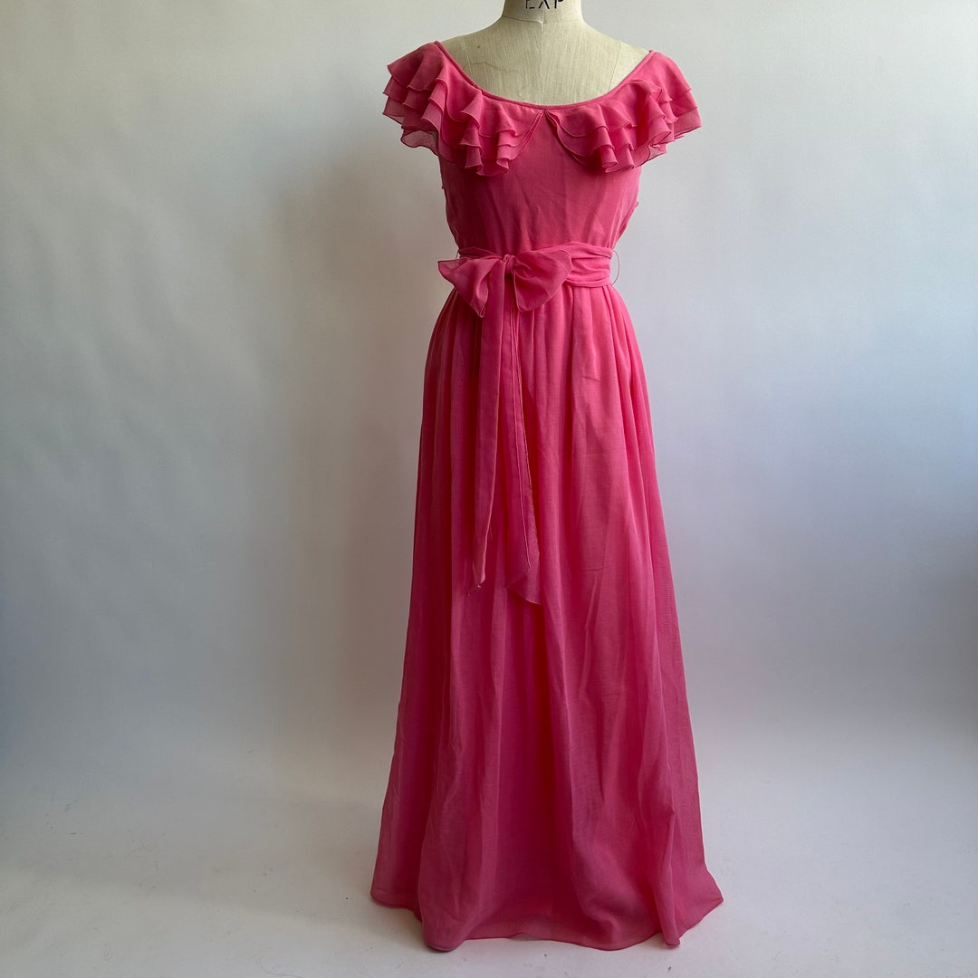 amazon sexy dresses Red on Size:Custom Size(leaving a note) color:darsih-maxi-dress-irrgulr-strp-gry-blck swatch:https://www.motelrocks.com/cdn/shop/files/DARSIH-DRESS-IRREGULAR-STRIPE-GREY-BLACK_1658-2-cop.jpg?v=1736474068&width=100 What to Wear to