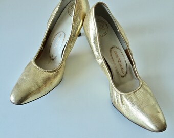 Sexy Vintage Shoes Gold Leather 1950's Ballroom Dancing Pumps size 6.5, 2.75 inch heels