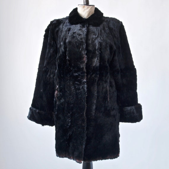 1940's Black Fur Coat with Cuff Sleeves, Shoulder