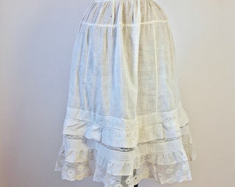 Czech Folk Skirt White Cotton Linen Petticoat Art Nouveau Lace Trim Edwardian 23 Inch Waist