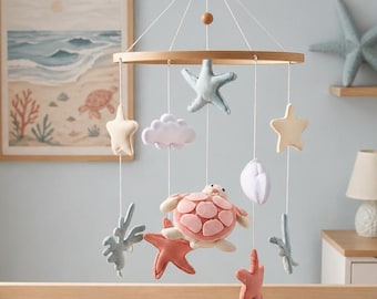 Cabide de berço em forma de tartaruga marinha, decoração oceânica para quarto de bebê, presente artesanal para quarto de bebê com tema costeiro.