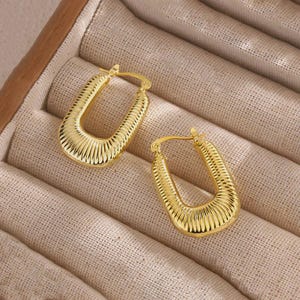 18K Gold Rectangular Hoop Earrings, Chunky Ribbed U Shape Hoops, Croissant Textured Earrings, Bold Geometric Huggies,Waterproof Jewelry Gift