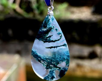 Moss Agate Teardrop Pendant – Natural Crystal Necklace