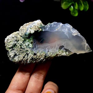 Natuurlijke mosagaatplaat: 80 mm x 41 mm x 6 mm