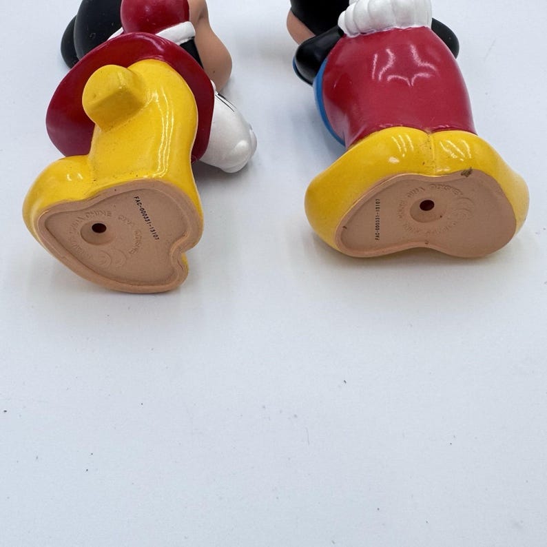 Vtg y2k mickey minnie mouse Disney Hard Rubber Squeaking Bath Toy Figure 6" EUC image 5
