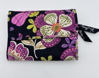 Vera Bradley Pirouette Pink Floral Paisley Trifold Quilted Wallet Clutch Retired