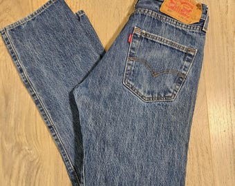 Levis 501 Original Button Fly Jeans Men 28x30 Straight Leg Stone Wash Blue Denim