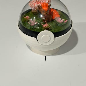 One of a kind Pokeball-2 gen Vulpix/Ninetales