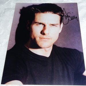 VINTAGE Tom Cruise Original Hand Signed with COA 8 x 10" Glossy Photo in hard Jacket