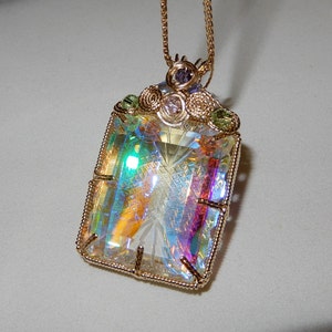 96CT Rainbow Mystic Topaz Pendant Certified gemstone, 14kt yellow gold Pendant with Chain