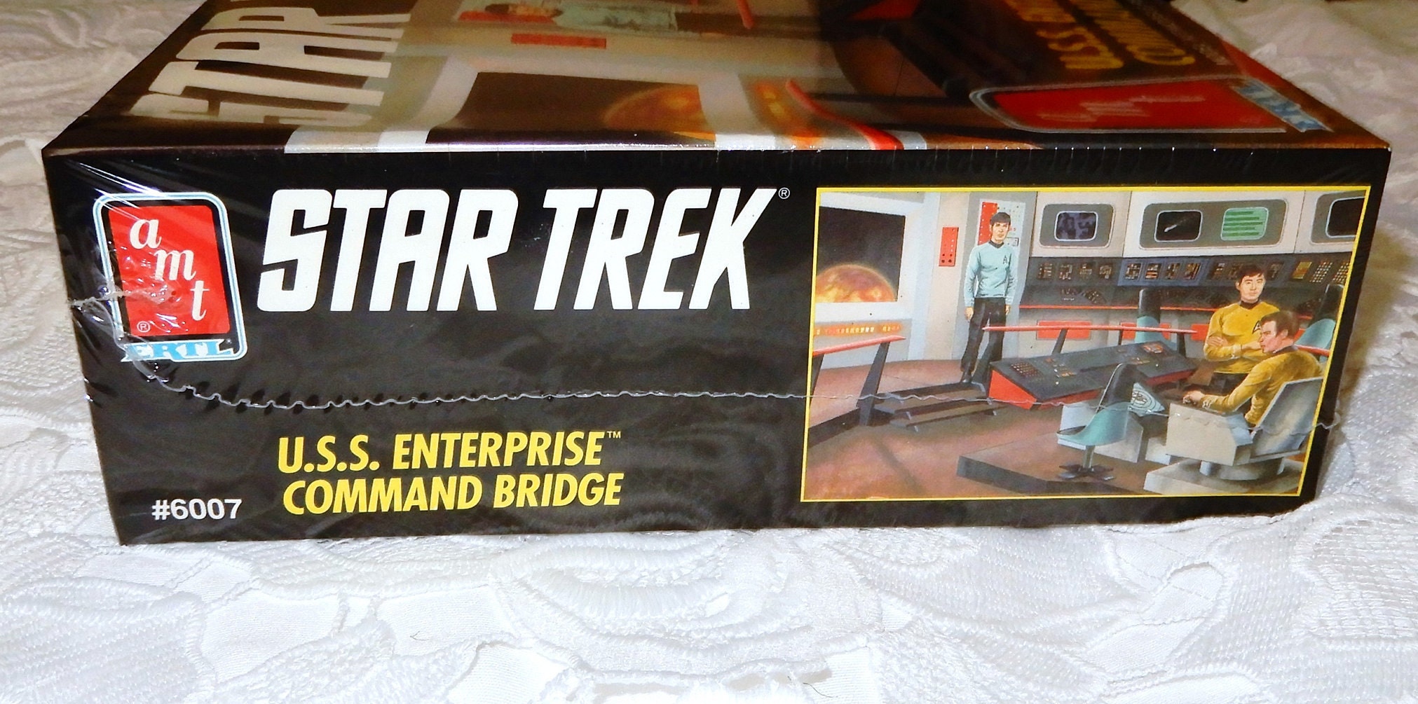 Vintage Star Trek USS Enterprise Command Bridge Model Kit