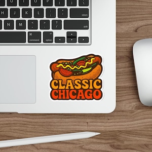 Adesivi fustellati classici a forma di hot dog di Chicago / Decorazioni divertenti per laptop, bottiglie d'acqua, diari o il regalo retrò perfetto per un buongustaio di Chicago