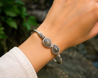 Bracelet jonc en labradorite pour femme | Manchette réglable en argent | Bijoux de guérison faits main de pierre gemme | Cadeau bohème pour elle