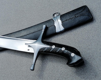 手作りのズルフィカル剣：彫刻が施されたトルコのオスマン帝国の剣