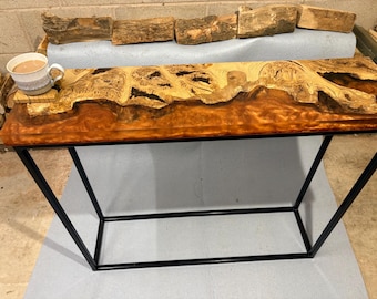 Mesa consola de roble inglés y resina hecha a mano
