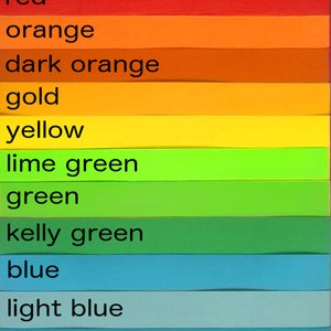 Op de afbeelding: Een kleurenkaart met 16 verschillende tinten, waaronder roze, rood, oranje, geel, groen, blauw, paars en orchidee. Elke kleur is gelabeld met zijn naam.