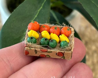Miniature Citrus Fruit Gift Box Dollhouse 1:12 Scale