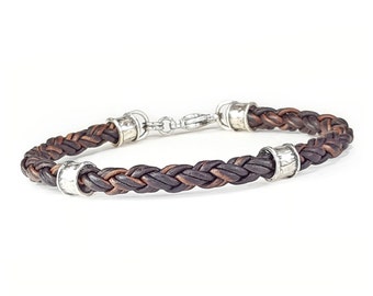 Pulsera de cuero trenzado marrón con cuentas de plata de ley