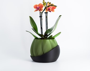 3D Printed Indoor Plant Pot with Drainage & Saucer, Modern Ribbed Flower Planter for Windowsill, Self-Watering Houseplants and Herb Garden