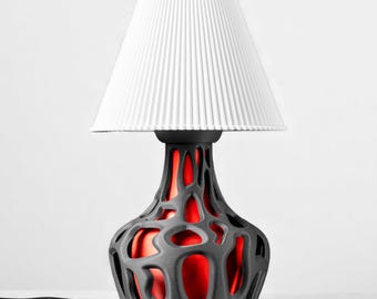 Moderne 3D gedruckte Tischlampe, skulpturale durchbrochene Basis