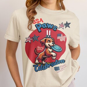 愛国心あふれる犬 USA Tシャツ：独立記念日のお祝い、ペット愛好家へのギフト