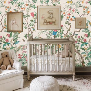 Carta da parati murale con fauna selvatica floreale neutra - Decorazione murale botanica delicata per cameretta, camera da letto o soggiorno