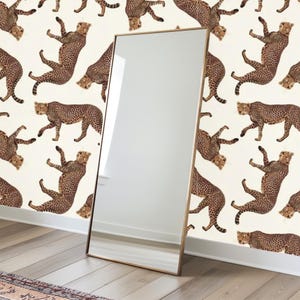 Behangmuurschildering Safari-luipaard – Wit en bruin jungledierenontwerp voor kinderkamer of kinderkamer