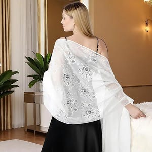 White Vinatge Lace Shawl Wrap, Flower Lace Embroidery Shawl, Floral Mesh Cape for Women, Evening Shawl for Women. Gift for Her