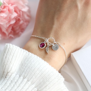 Angel Wing Memorial Bracelet – Personalised Loss Gift with Birthstone & Initial, Remembrance Jewellery for Mum, Friend, or Daughter
