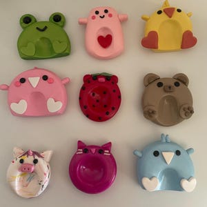 Lindas piedras de preocupación de animales / Fidgets de bolsillo de arcilla polimérica hechos a mano / Piedra para aliviar el estrés, ayuda para la ansiedad, regalo calmante kawaii, regalo hecho a mano.