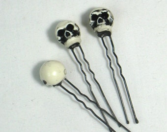 RESIN REPLICA set of 3 skull hair pins