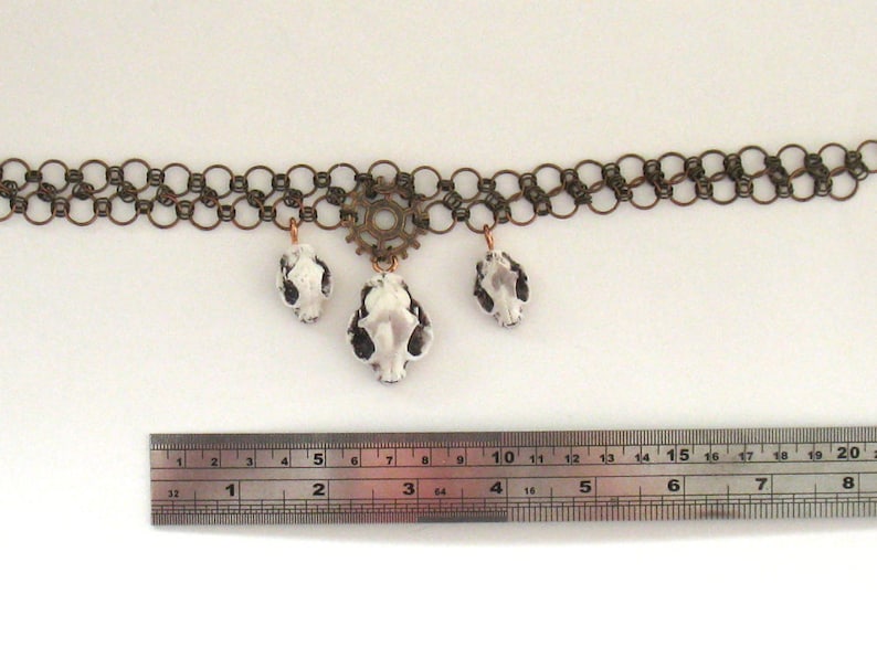 CHAIN MAIL resin cat skull choker