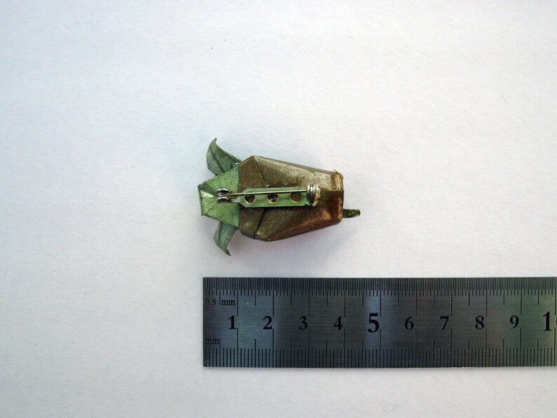 miniature origami yoda pin image 2