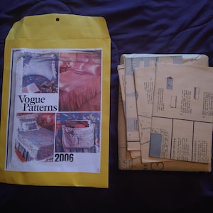 Vogue Patterns 2006 uncut sewing pattern for bedding, pillows, bed caddy.