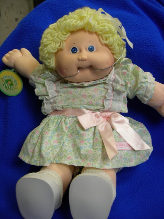 old cabbage patch dolls