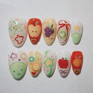 Kawaii Fruit Press On Nails, Apple Kiwi Orange Nail Art, Cute Star Pattern Nails, Colorful Handmade Nail Design, Fun Cartoon Nail BL145