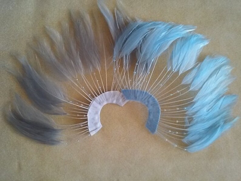 Sky Blue or Silver Hackle Pinwheel with Beads