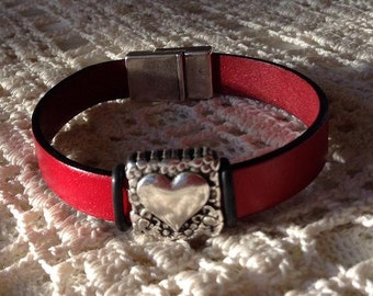 Flat Leather Bracelet With Slider Heart Charm in Red, Brown or Metallic Gunmetal Gray