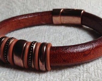 Whiskey Brown Regaliz Bracelet with Copper Spacers and Rust O Rings