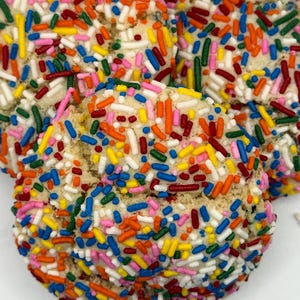 FunFetti Craze Cookie - Cake Batter Flavor, Sprinkles & White Chocolate Chips - Party Ready Cookies - Soft Chewy and Delicious
