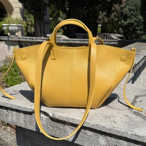 Handmade Leather Tote Bag, Yellow Leather Purse, Italian Leather Shoulder Bag, Structured Work Tote, Everyday Summer Bag