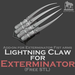 Può includere: Un artiglio fulmine argentato, accessorio per braccia a pugno sterminatore, con quattro lame curve e una base scanalata con borchie piramidali. Il testo recita: Add-on for Exterminator Fist Arms, Lightning Claw for Exterminator (Free STL).