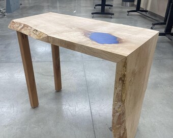 Escritorio/mesa de oficina con borde natural y cascada, relleno de resina epoxi