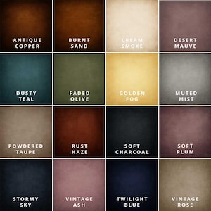 Könnte beinhalten: Ein Raster von sechzehn Farbfeldern mit Namen. Zu den Farben gehören Antique Copper, Burnt Sand, Cream Smoke, Desert Mauve, Dusty Teal, Faded Olive, Golden Fog, Muted Mist, Powdered Taupe, Rust Haze, Soft Charcoal, Soft Plum, Stormy Sky, Vintage Ash, Twilight Blue und Vintage Rose.